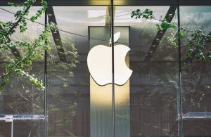 Lee más sobre el artículo Apple opens another megastore in China amid William Barr criticism